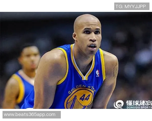 杰弗森回顾历史级别光头球员的辉煌成就与影响力分析